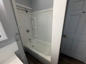 1129 N Jackson St in Danville, IL - Building Photo - Building Photo