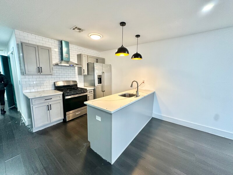 101 4th Ave in Newark, NJ - Building Photo