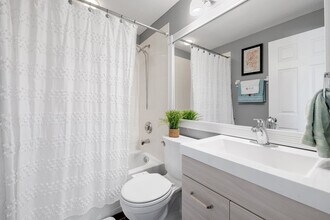 9060 Michael Cir in Naples, FL - Building Photo - Building Photo