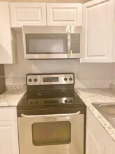 20380 NW 7th Ave in Miami, FL - Building Photo - Building Photo