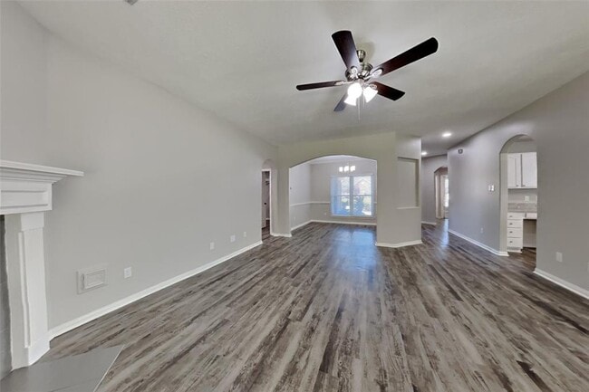 2211 Manchester Ln in Pearland, TX - Building Photo - Building Photo