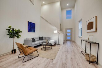 7400 Daves Landing Dr in Austin, TX - Building Photo - Building Photo