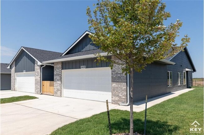 property at 5458 N Briskbay Ct