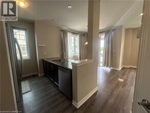 288 Glover Rd in Hamilton, ON - Building Photo - Building Photo