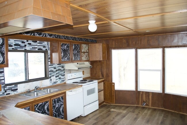 900 Eve Dr in Idaho Falls, ID - Building Photo - Building Photo