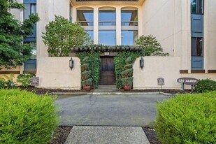 525 Almer Rd in Burlingame, CA - Building Photo