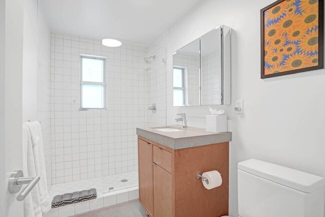 625 NE 13th Ave in Fort Lauderdale, FL - Building Photo - Building Photo