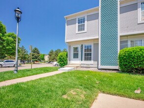 1602 S Idalia St in Aurora, CO - Building Photo - Building Photo