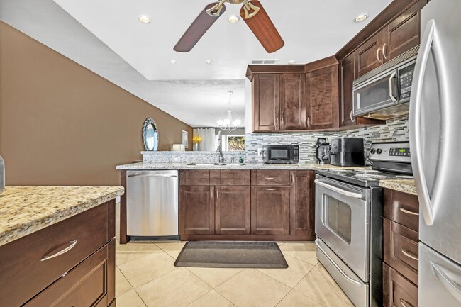 3002 Portofino Isle in Coconut Creek, FL - Building Photo - Building Photo