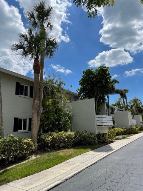 property at 2304 Ringling Blvd