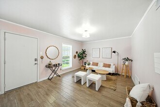 8931 Gaylord Dr in Houston, TX - Building Photo - Building Photo