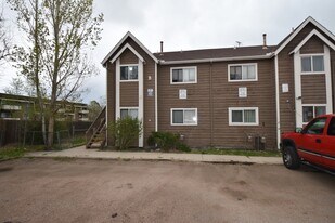 1050 Mazatlan Cir in Colorado Springs, CO - Building Photo