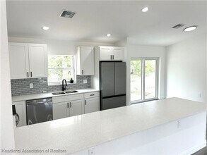 136 Lincoln Rd NW in Lake Placid, FL - Building Photo - Building Photo