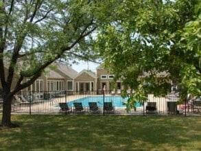 208 Glengarry Dr in Bloomingdale, IL - Building Photo - Building Photo
