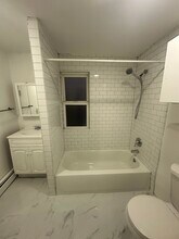 111 W 16th St in Linden, NJ - Building Photo - Building Photo