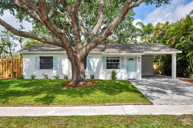 property at 808 Iroquois St