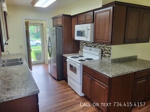 2863 Marshall St in Ann Arbor, MI - Building Photo - Building Photo