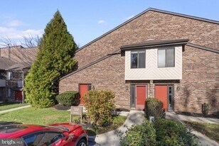 707 Mountainview Dr in Chesterbrook, PA - Building Photo