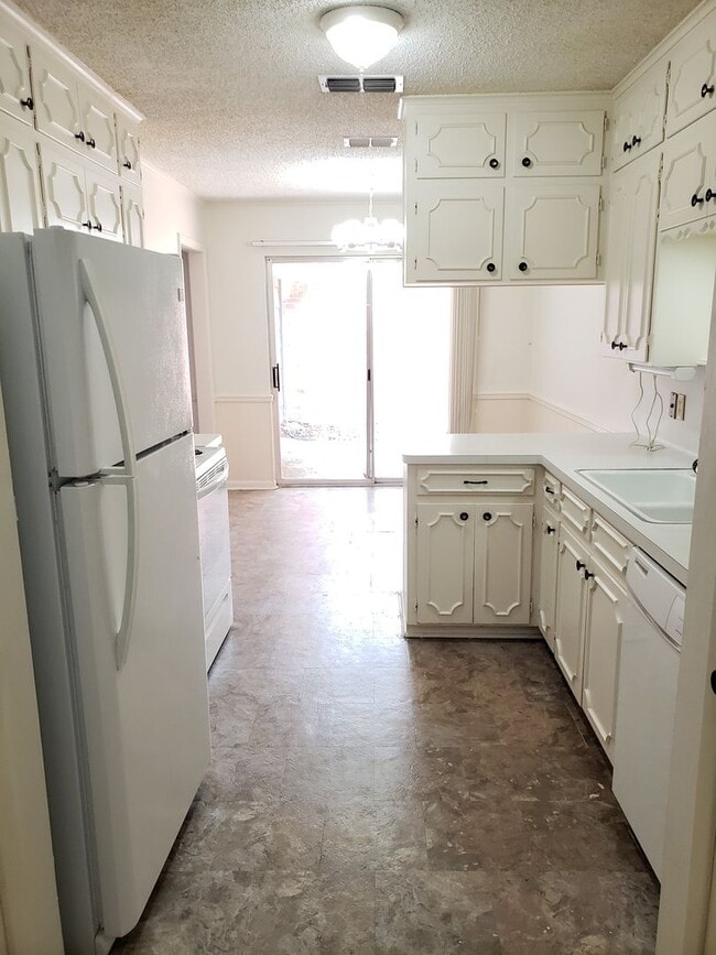 430-434 Top Hill Dr