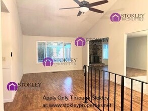 580 Heather Pl in Brentwood, CA - Building Photo - Building Photo