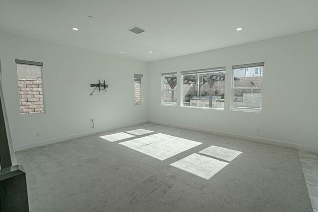 19172 Malabar St in Santa Clarita, CA - Building Photo - Building Photo