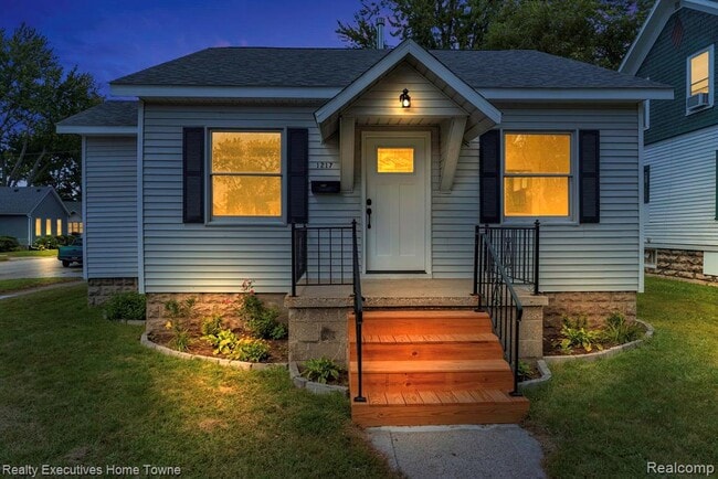 property at 1217 Mansfield St