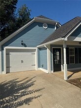 207 Katherine Ct in Carrollton, GA - Building Photo - Building Photo