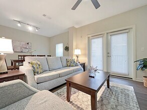 2541 Brown Noddy Ln in Tampa, FL - Building Photo - Building Photo