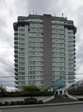 Trethewey Tower in Abbotsford, BC - Building Photo - Building Photo