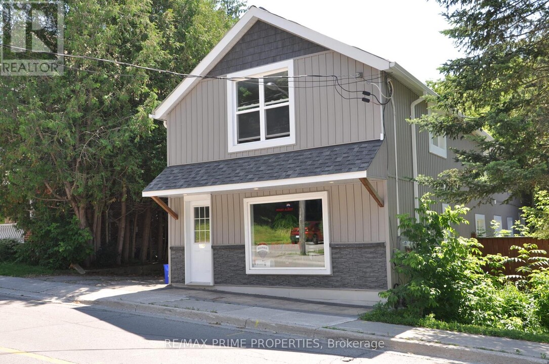 19108-19108 Centre St in East Gwillimbury, ON - Building Photo