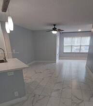731 Vista Isles Dr, Unit 1511 in Plantation, FL - Building Photo - Building Photo