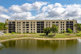 Tradewinds Building B in Coconut Creek, FL - Building Photo