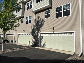 1800 Plymouth Ln in Chanhassen, MN - Building Photo - Building Photo