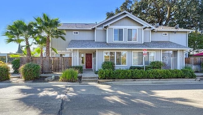 property at 315 N Cottonwood St