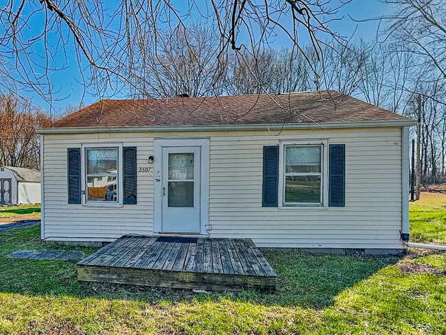 property at 2607 N Layman Ave