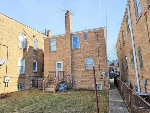 5844 N Mulligan Ave in Chicago, IL - Building Photo - Building Photo