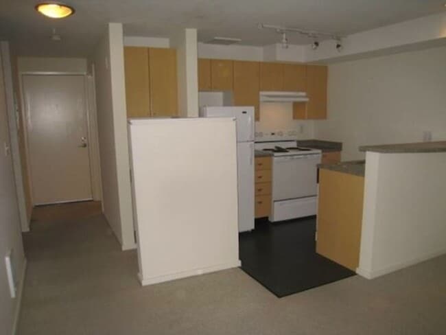 425 Vine St in Seattle, WA - Building Photo - Building Photo