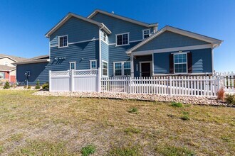 5211 Mountain Vista Hts in Colorado Springs, CO - Building Photo - Building Photo