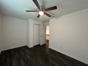 190 Fisher Way in Ocklawaha, FL - Building Photo - Building Photo