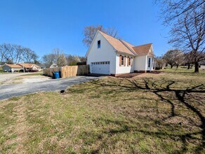 124 Green Vale Dr in Columbia, TN - Building Photo - Building Photo