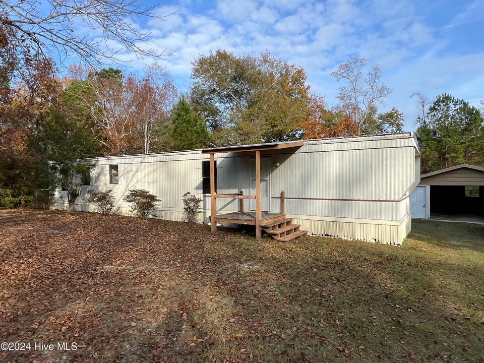 727 Lea Dr in Hampstead, NC - Building Photo