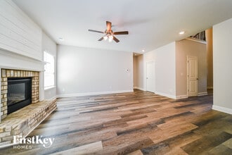 206 Cheshire Dr in Griffin, GA - Building Photo - Building Photo