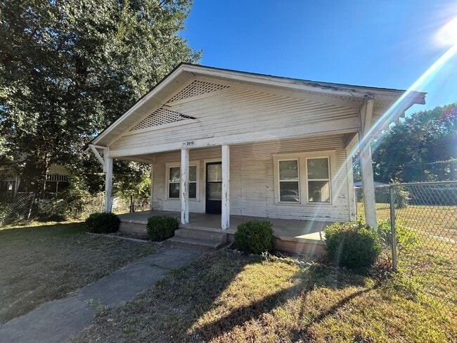 property at 2619 William Ave