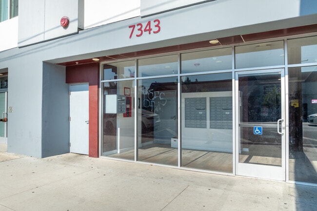 7343 Reseda Blvd in Reseda, CA - Building Photo - Building Photo