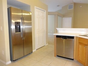 843 SE Carnival Ave in Port St. Lucie, FL - Building Photo - Building Photo