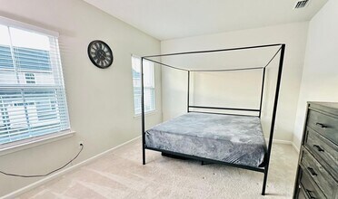 325 Helenium Dr in Mars, PA - Building Photo - Building Photo