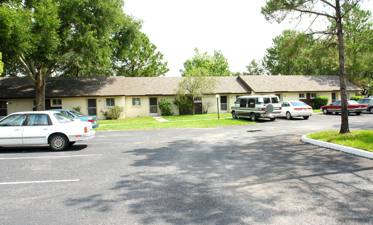 206 12th St in Clermont, FL - Building Photo