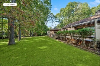 4 Ivy Pl in Shelter Island, NY - Building Photo - Building Photo