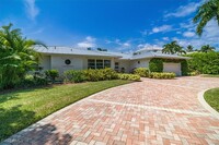 640 Harbour Dr in Naples, FL - Foto de edificio - Building Photo