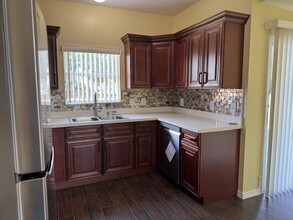 201 Watts Ln in Kissimmee, FL - Building Photo - Building Photo